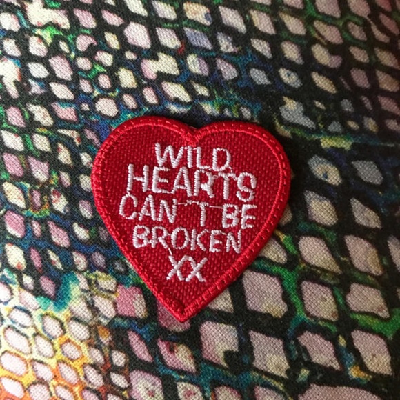 Embroidered Patch Heart Wild Hearts Can't Be Broken - Picture 5 of 6